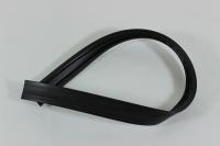 Водозащитный уплотнитель передней пластиковой облицовки