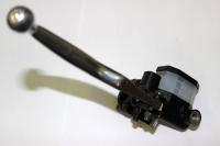 Тормозной цилиндр главный