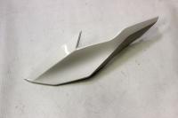 Дефлектор передний, правый (белый)