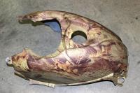 Облицовка бензобака верхняя задняя (кленовый камуфляж)