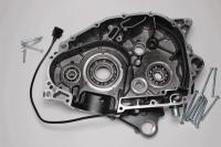 Левая половина картера в сборе