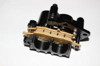 Тормозной механизм передний правый в сборе