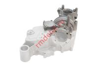 Крышка коробки передач правая 21040200201