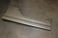 Облицовка пневмолифта, левая (серый металлик)