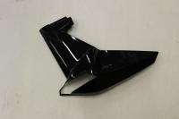 Кожух топливного бака, правый (черный)