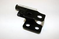 Кронштейн крепления левого зеркала