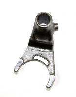 Вилка переключения передач малая 21040205001