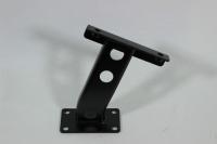 Кронштейн крепления левой защелки двери
