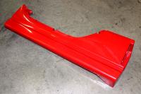 Облицовка пневмолифта, правая (красный)
