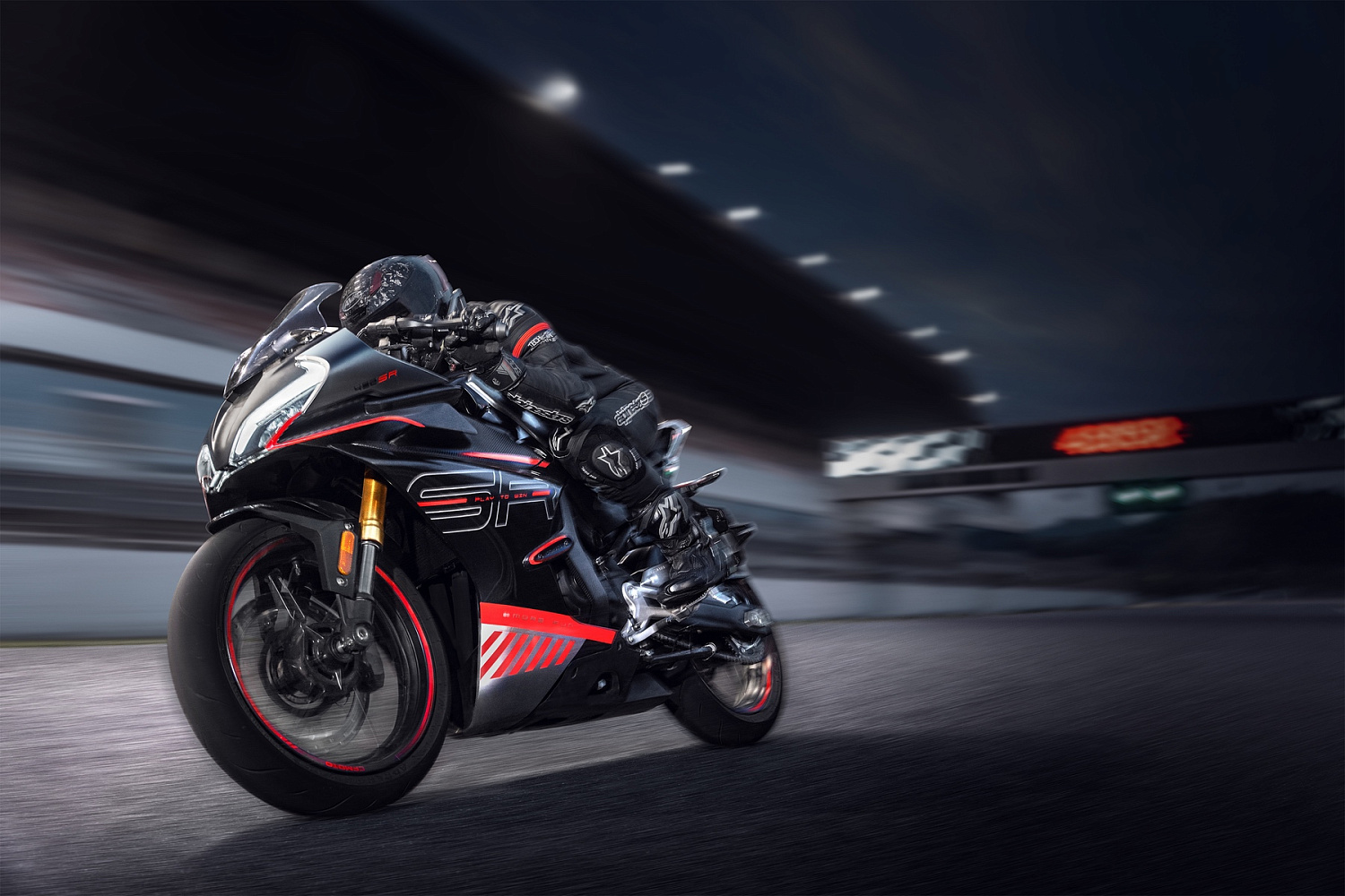 Мотоцикл CFMOTO 450SR (ABS)