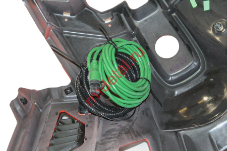 0139323  Накладка бака S10701030-03