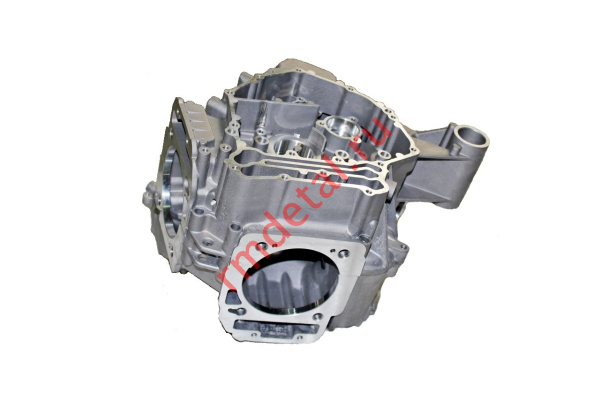 0120395  Картер левый 21040105301