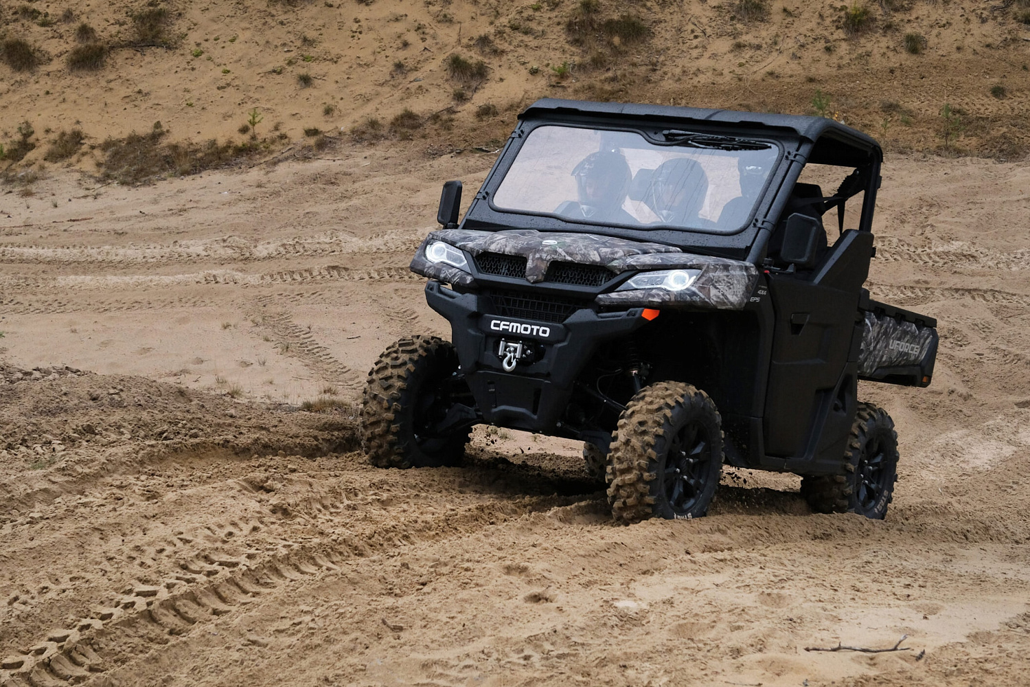 Мотовездеход CFMOTO UFORCE 1000 EPS