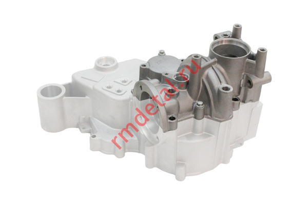 0120509  Крышка коробки передач правая 21040200201