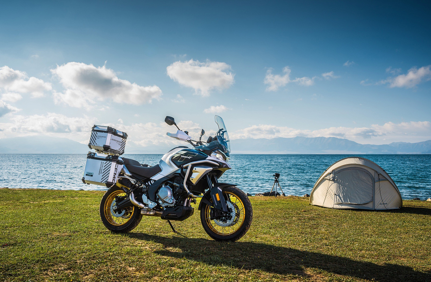 Мотоцикл CFMOTO 700MT Advanced (ABS)