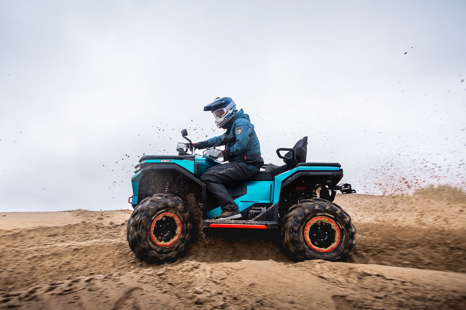 Квадроцикл CFMOTO CFORCE 650 EPS