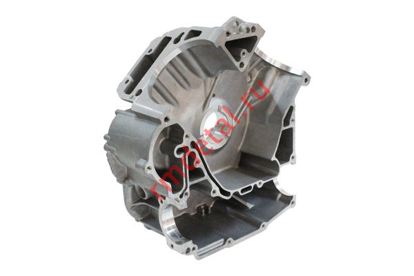 0137047  Картер правый 21040105202