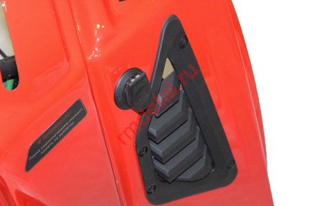 0139323  Накладка бака S10701030-03