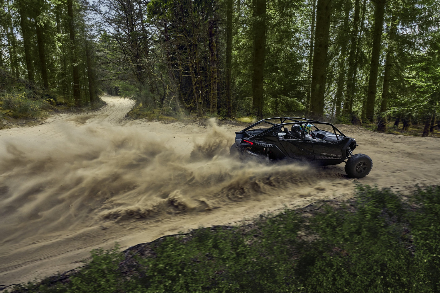 Квадроцикл CFMOTO ZFORCE Z10-4 EPS