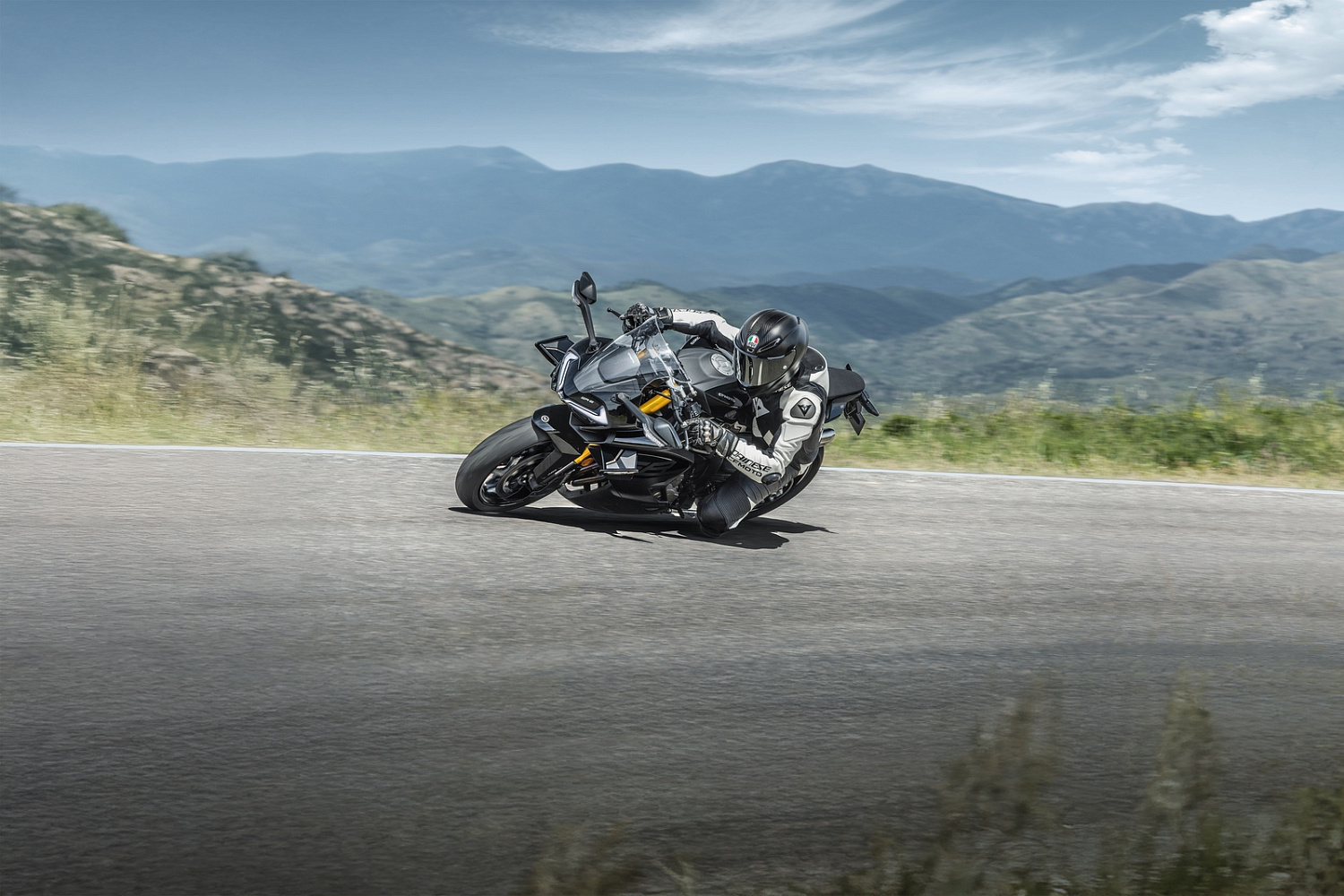 Мотоцикл CFMOTO 750SR-S (ABS)