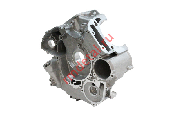 0137047  Картер правый 21040105202