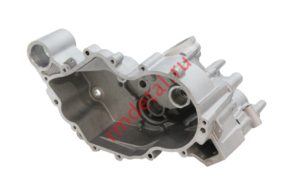 0120514  Корпус коробки передач 21040200301