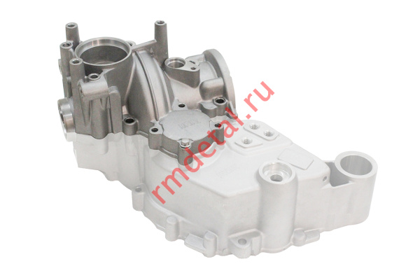 0120509  Крышка коробки передач правая 21040200201