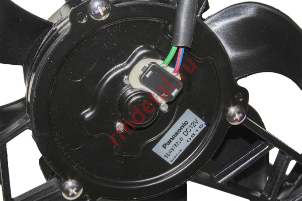 0144048  Вентилятор радиатора 21040400933