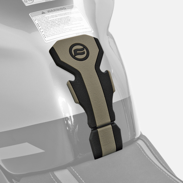 6AQV-802600-1000  Наклейка на бак CFMOTO