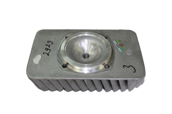 0115815  Головка цилиндра C40502929